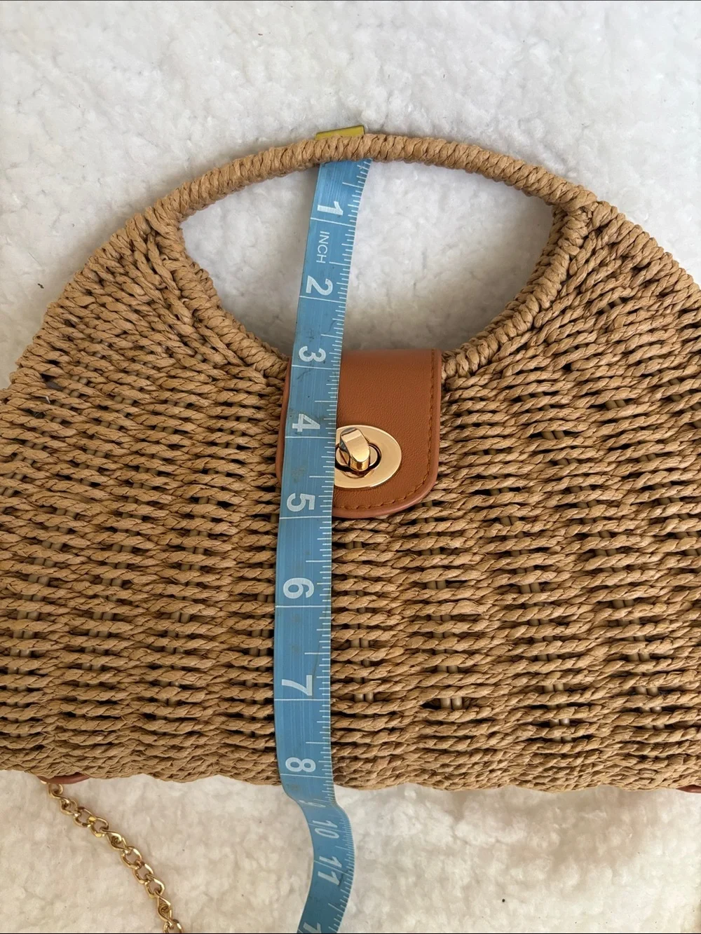 Tommy Bahama Woven Straw Crossbody Bag with Gold Chain - Picture 10 of 11